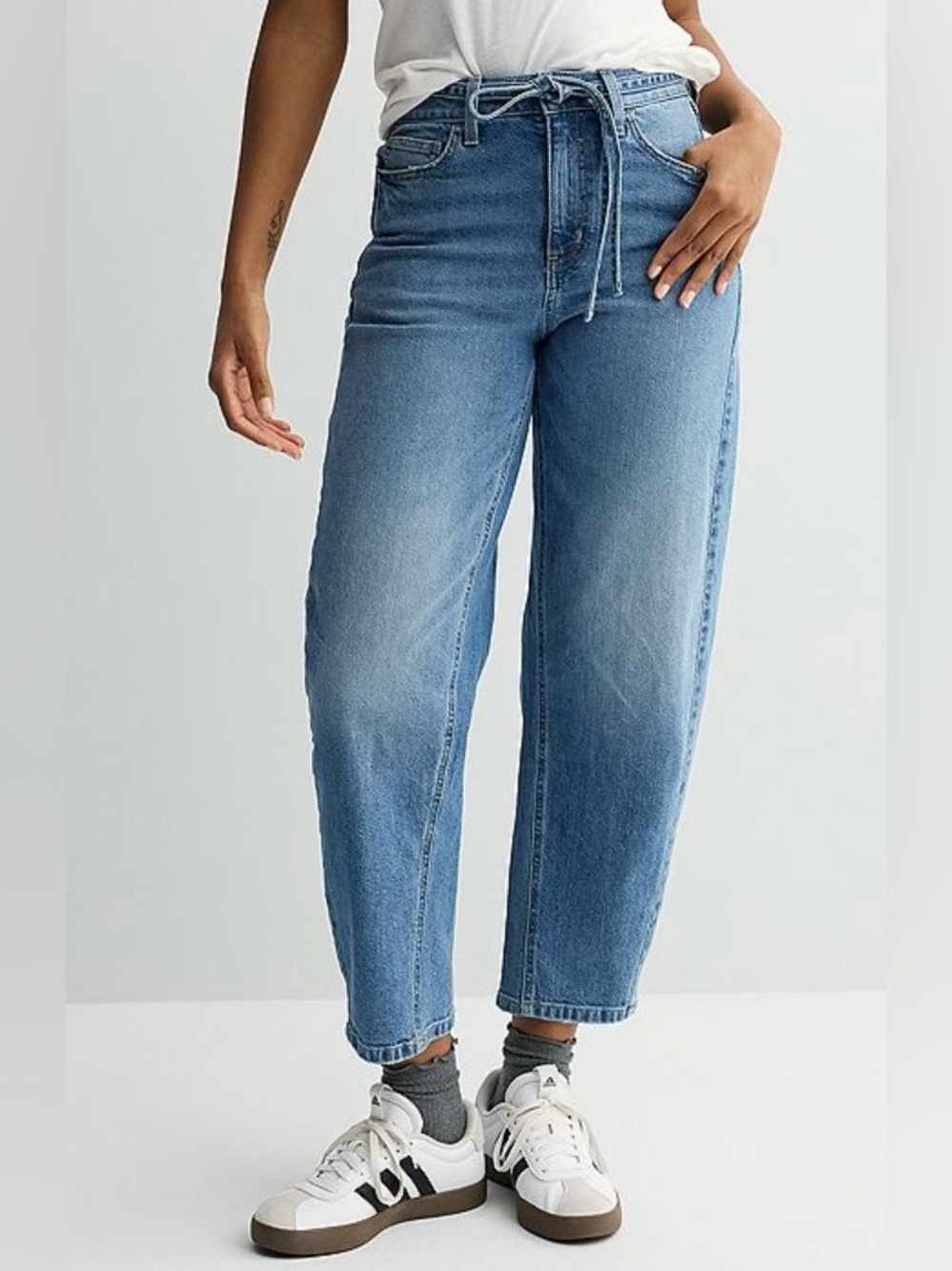 SO Juniors Teen 20/38 W High Rise Blue Denim Curvy Tie Waist Barrel Jeans NWT